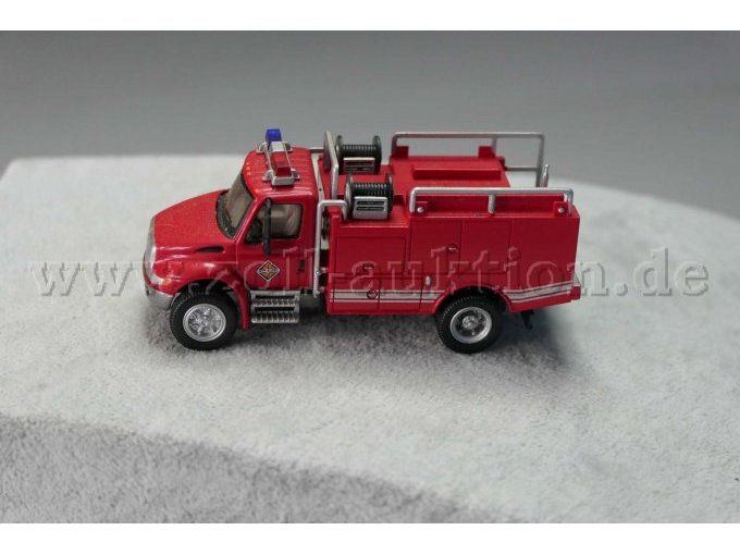 Feuerwehr Gerätewagen Einzelkabine Ansicht von der Seite