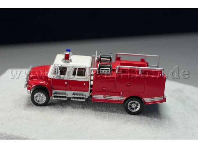 Feuerwehr Gerätewagen Doppelkabine Ansicht von der Seite