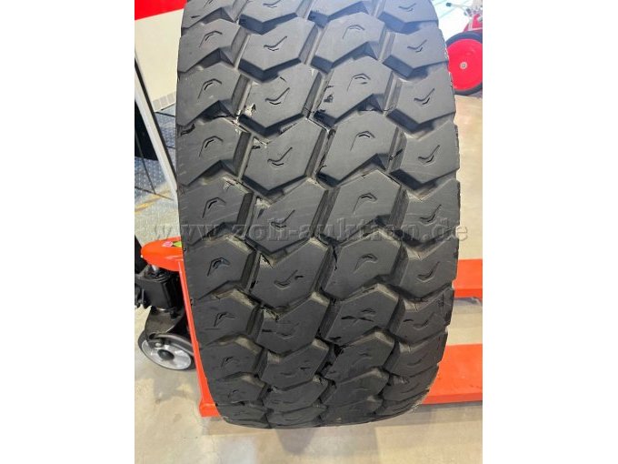 Nahansicht Reifenprofil