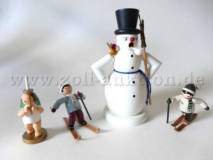 Gesamtansicht 4 Figuren Gesamtansicht 4 Figuren