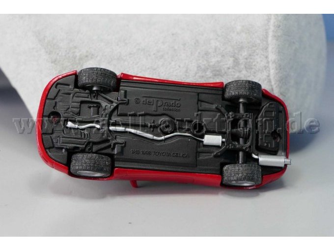 1998 Toyota Celica Ansicht von unten