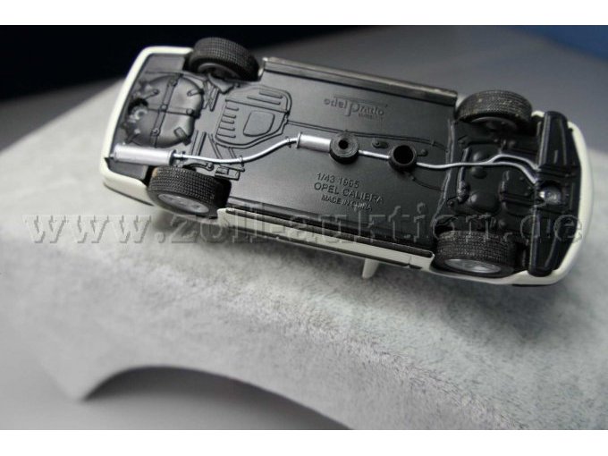 1995 Opel Calibra Ansicht von unten