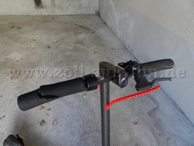 Detailansicht Scooter Mi Electric Scooter Pro (Roller 3)
