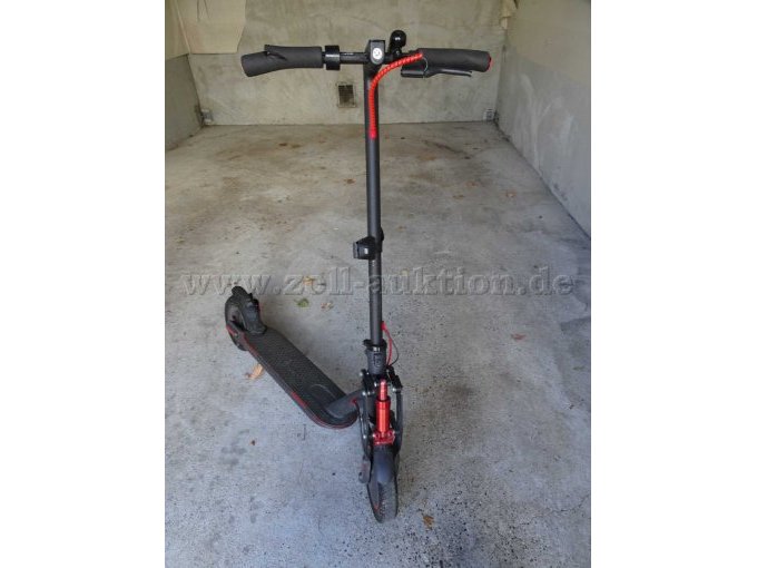Detailansicht Scooter Mi Electric Scooter Pro (Roller 3)
