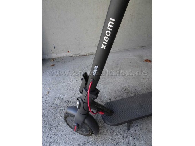 Detailansicht Scooter Xiaomi Electric (Roller 4)