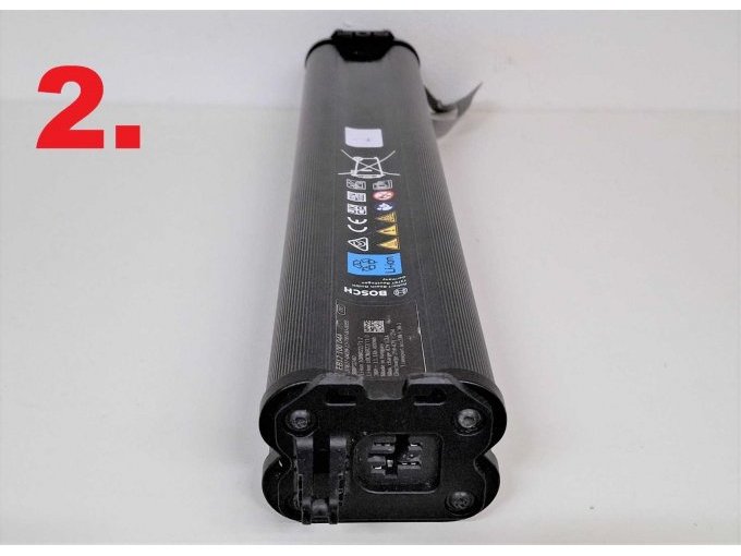 2. Bosch CompactTube 400, Ladebuchse