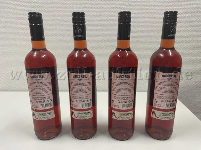 4 Flaschen Marco Real Rosado von hinten