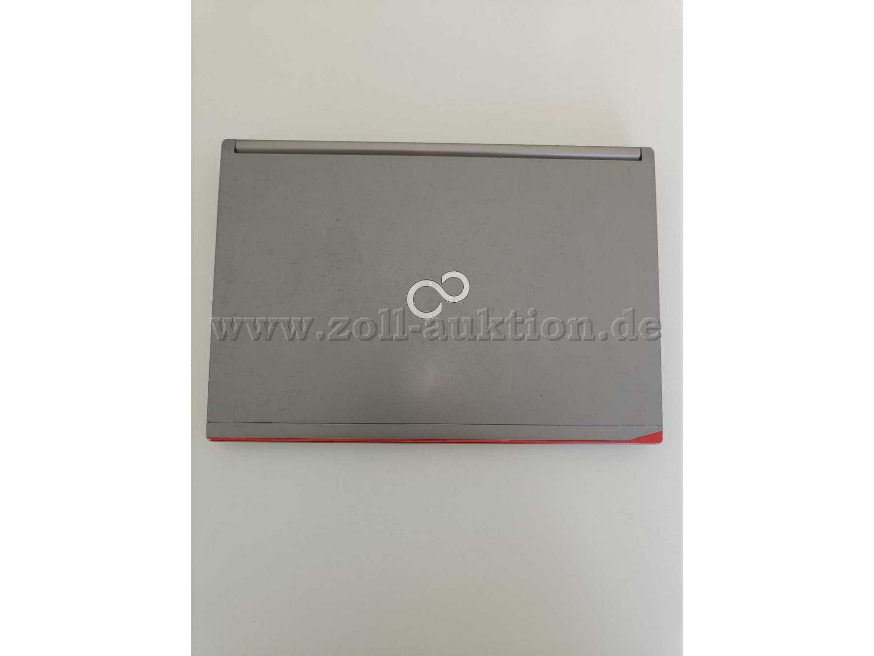 Notebook im zugeklapptem Zustand.