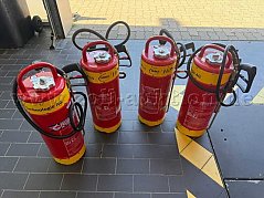 Gesamtansicht aller 4 Feuerlöscher