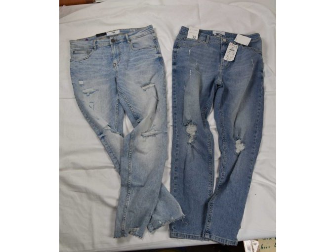 1 blaue Jeans “Reserved“ & 1 blaue Jeans „FSBN“