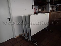 Klapptische, eingeklappt, Ansicht Oberseite Tischplatte