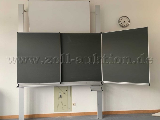 Tafel einseitig geöffnet