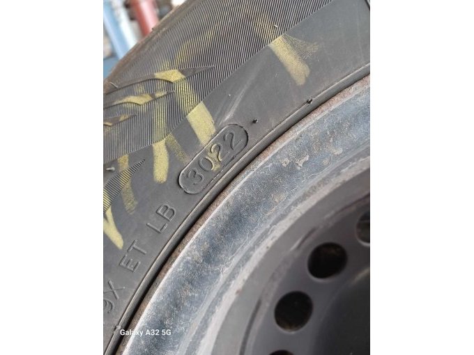 4 Kompletträder 205/60 R 16 96H (2 Maxxis Premita, 2 Laufen Fit) – foto 3 – kavel bij Zoll-Auktion, Westendorf