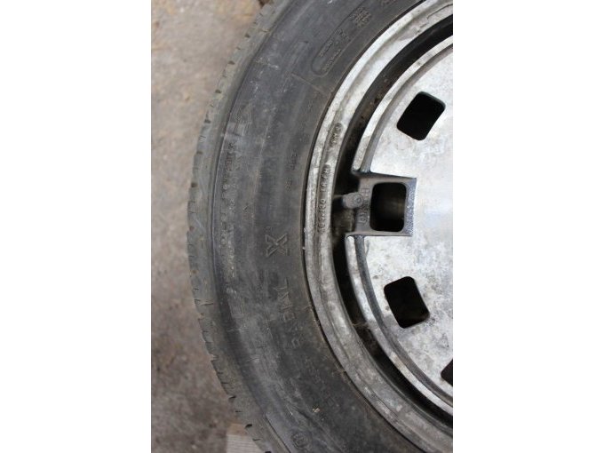 Kleine Beschädigung an einer Felge