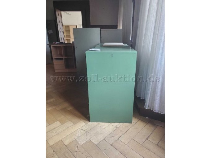 Metallschrank Seitenansicht