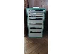 Metallschrank Frontansicht