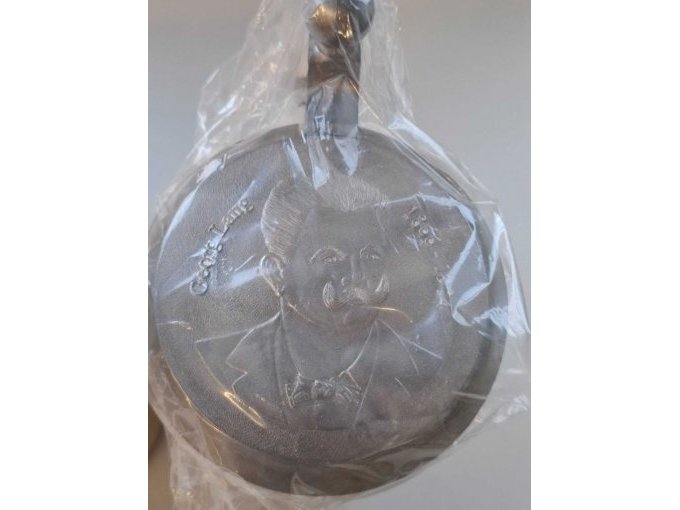 Zinndeckel mit Portrait "Georg Lang"