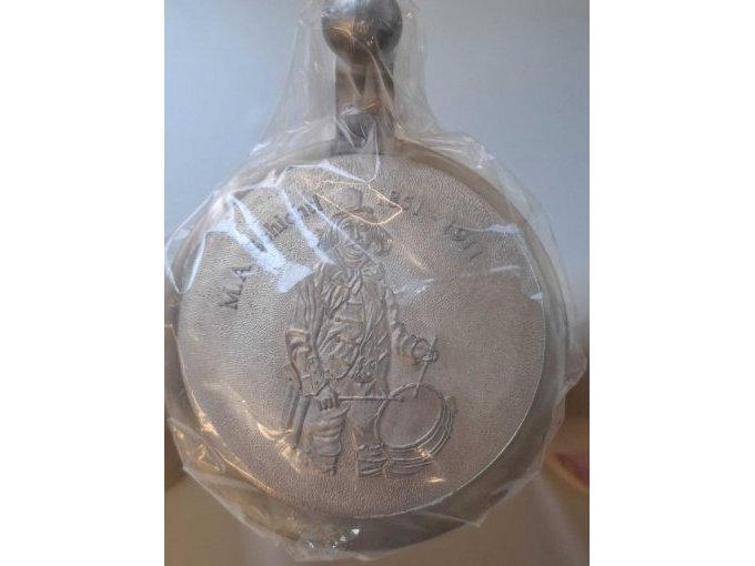 Zinndeckel mit Portrait "M.A. Schichtl"