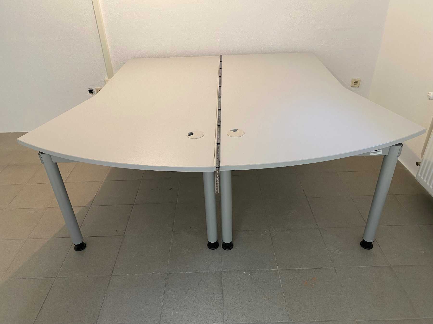 Tische Vorderansicht