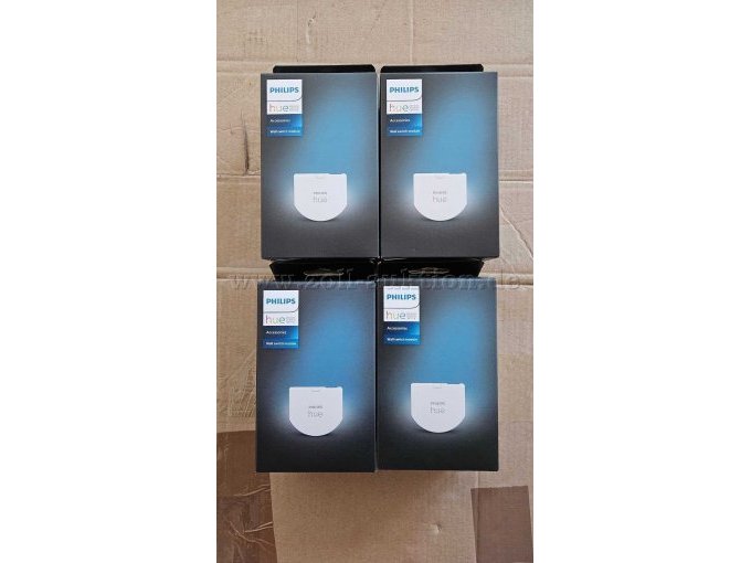 4 Stück Philips Hue Wandschalter Module weiß 4 Stück Philips Hue Wandschalter Module weiß