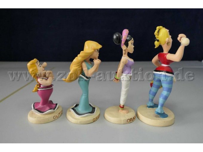Plastoy Sammelfiguren "Asterix und seine Welt" Gesamtansicht von der rechten Seite