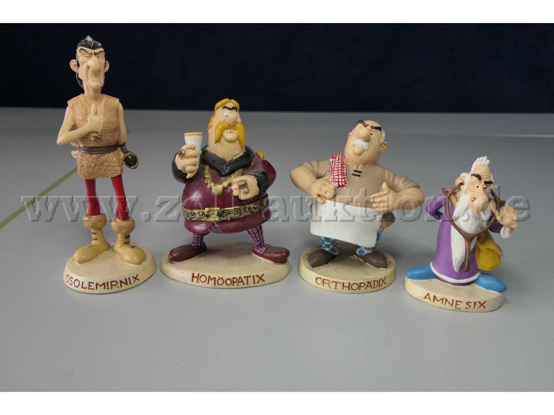 Plastoy Sammelfiguren "Asterix und seine Welt" Gesamtansicht von vorne