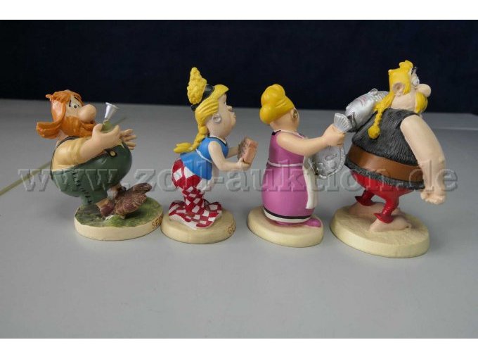 Plastoy Sammelfigur "Asterix und seine Welt" Gesamtansicht von der rechten Seite