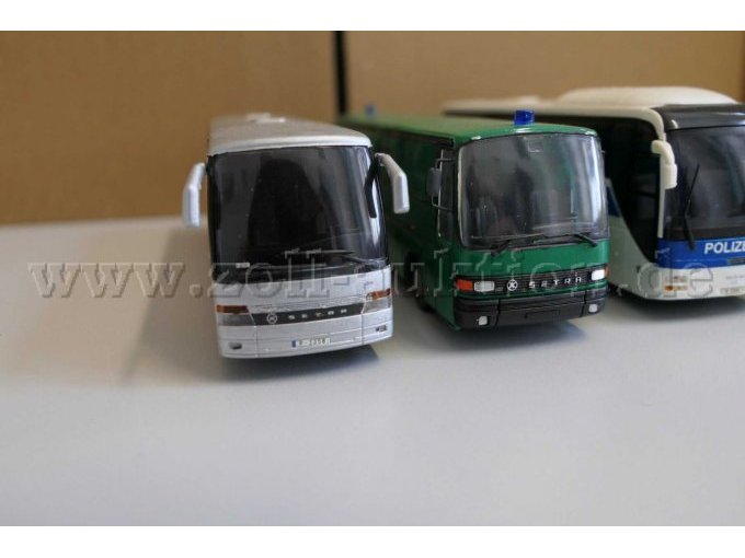 4 Polizei/Justiz Mannschaftstransport Busmodelle 1:87 – foto 2 – kavel bij Zoll-Auktion, Halle (Saale)