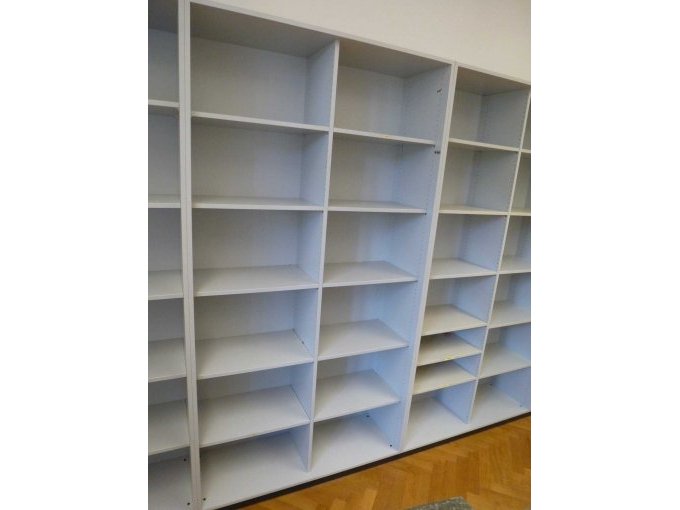 Regal lichtgrau Mittelteil 2