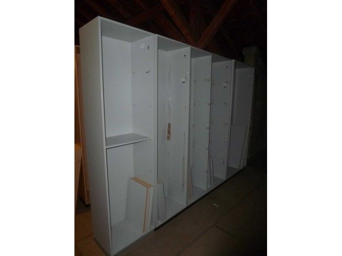 Regale hellgrau Seitenansicht