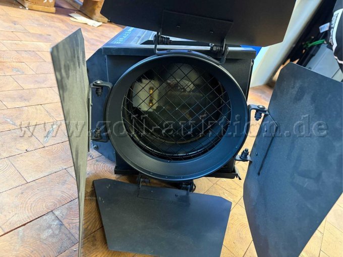 Griven Pro Arco PC 2000W PR 1228 mit Torblende, vorn