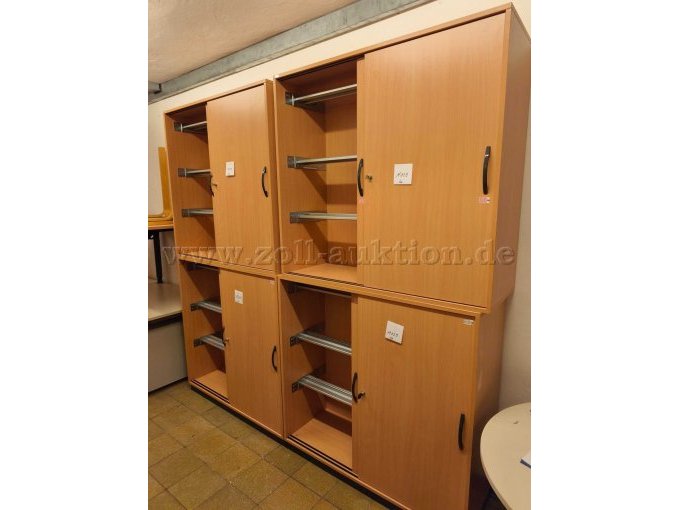 Schiebetürenschrank offen links