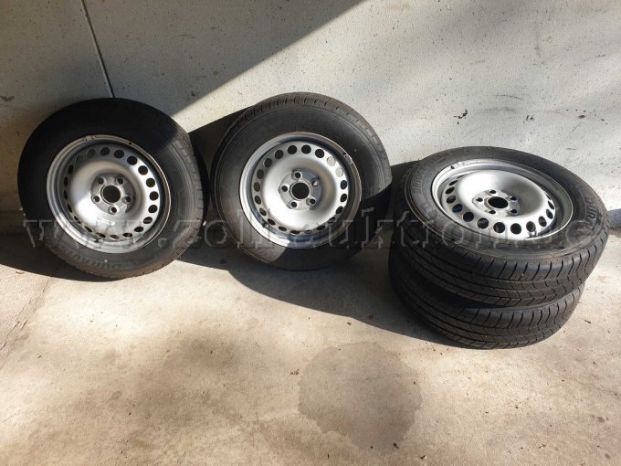 Komplettrad Frontansicht Komplettrad Frontansicht