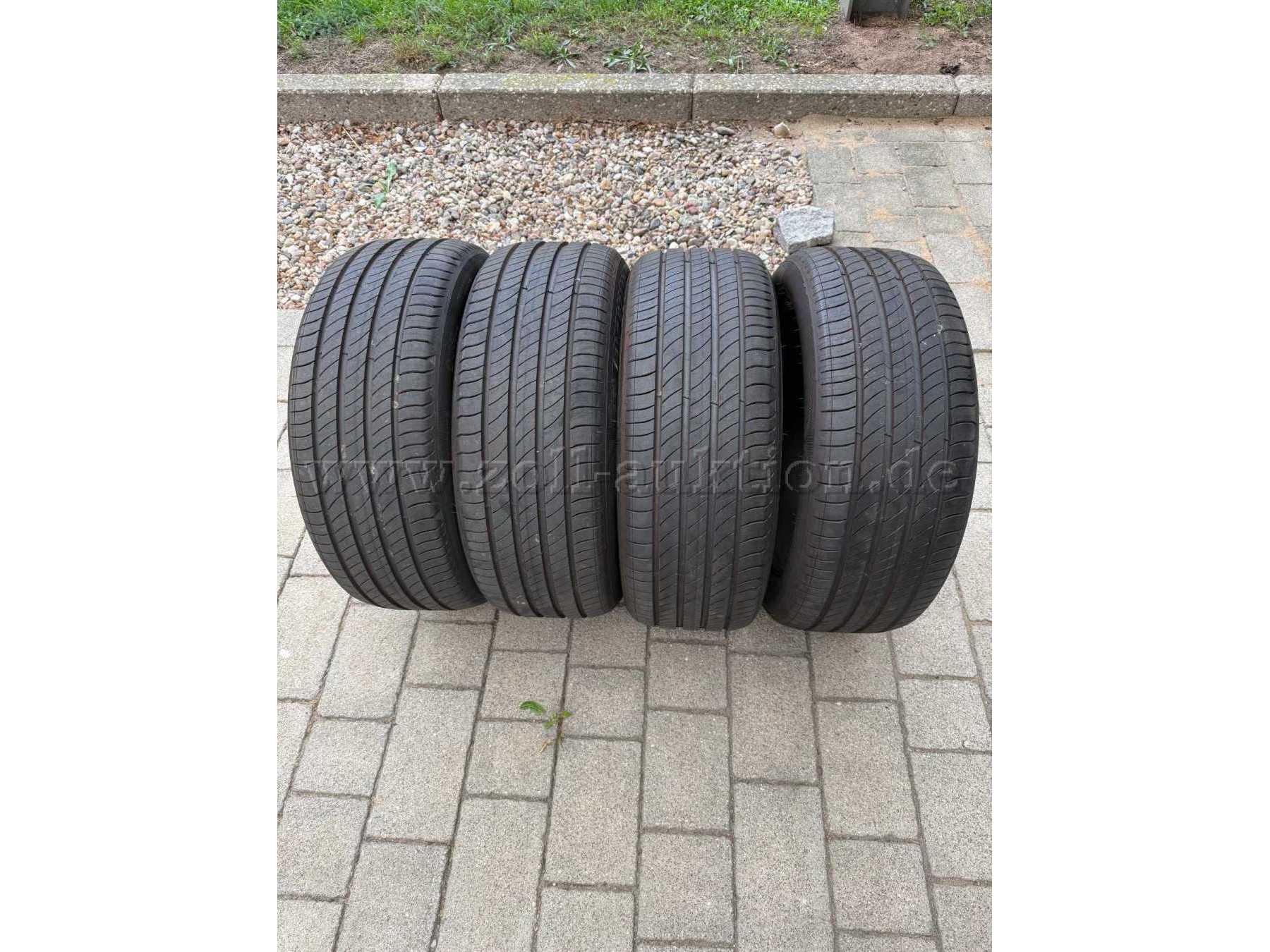 Gesamtansicht mit Profil