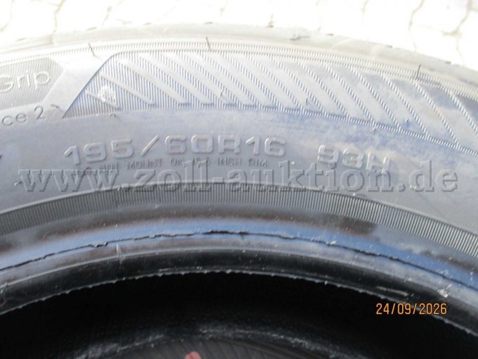 4 Sommerreifen neuwertig, Good Year, Efficient Grip, Perfomance 2 – foto 3 – kavel bij Zoll-Auktion, Ronnenberg