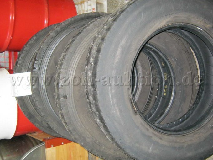 4 Reifen Ansicht Flanke