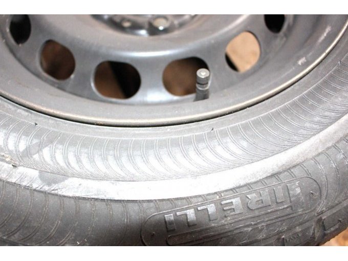 Leichter Rostantrag an Felgenrand