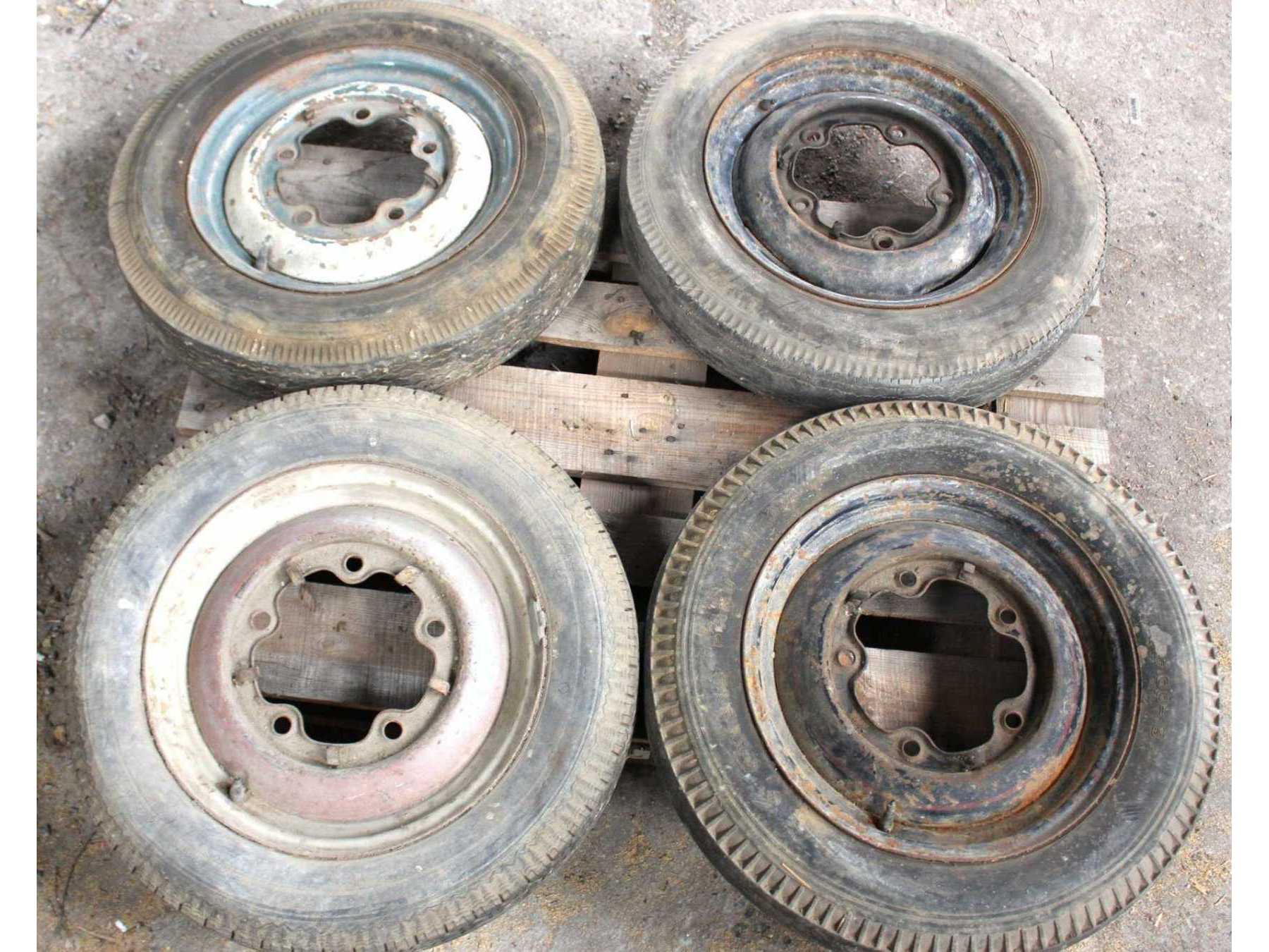 Ansicht alle vier Felgen