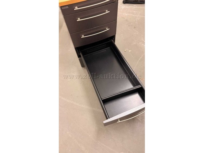 Ansicht vierte Schublade geöffnet