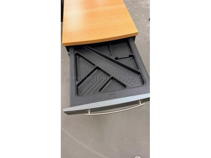 Ansicht erste Schublade geöffnet