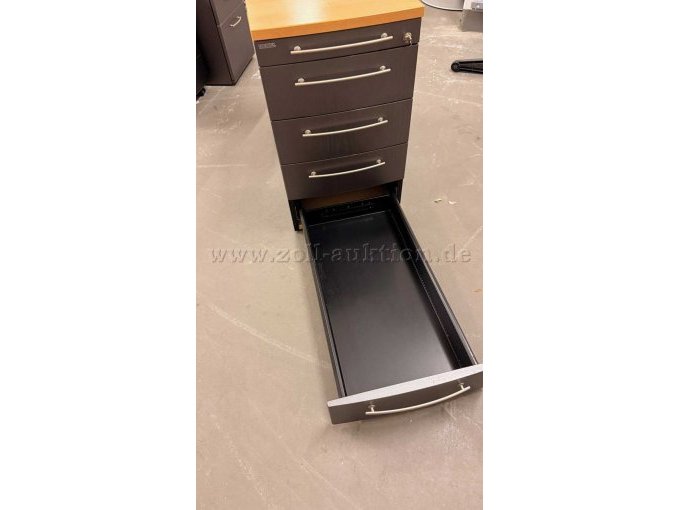 Ansicht fünfte Schublade geöffnet