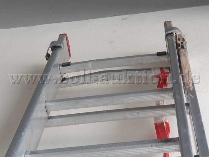 Leiter 2
Anlegeleiter 2 x 13-sprossig Schaden Sprosse