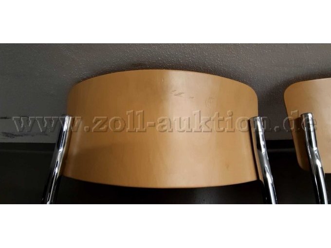 Detailansicht Rückenlehne eines Stuhle - Kratzer