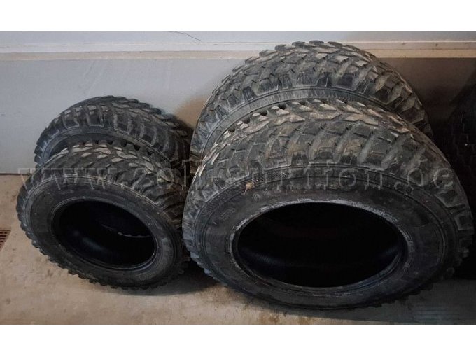 1 Satz Reifen für vorne und hinten