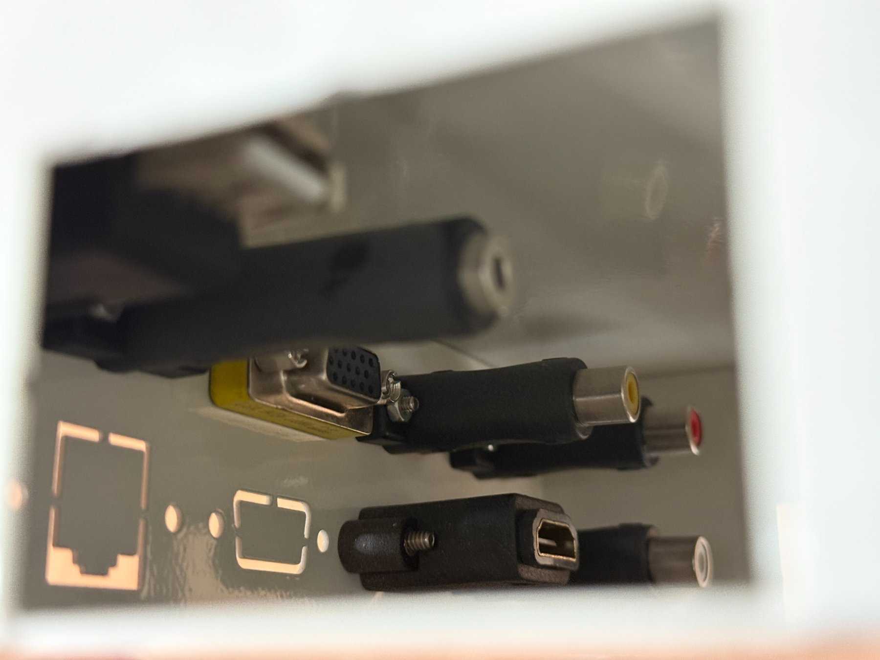 Verbindungsbox Kabelbox
Innenansicht