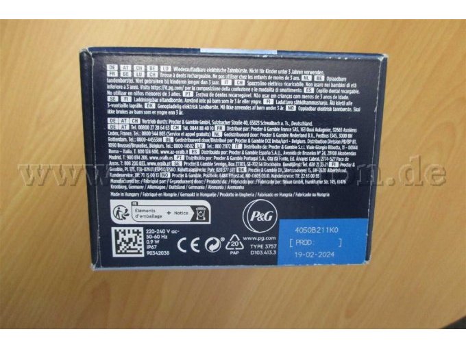 Beschreibung zu Unterseite von wiederaufladbare elektronische Zahnbürste Vitality Pro Protect X Clear von Oral-B