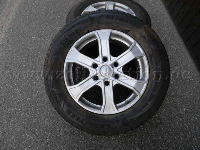 4 Winter-Kompletträder Goodyear UltraGrip Performance SUV 265/60R18 114H – foto 6 – kavel bij Zoll-Auktion, Vilseck