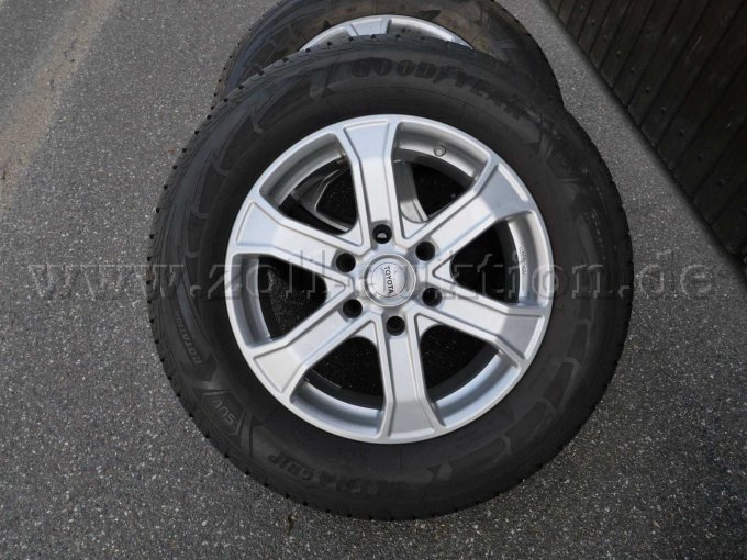 4 Winter-Kompletträder Goodyear UltraGrip Performance SUV 265/60R18 114H – foto 4 – kavel bij Zoll-Auktion, Vilseck