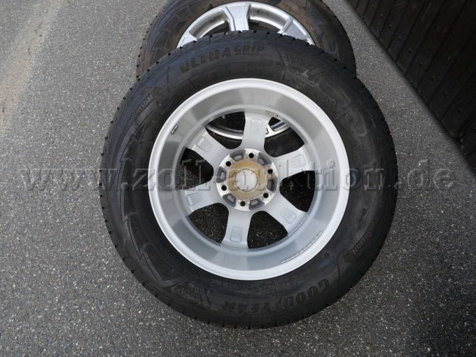 4 Winter-Kompletträder Goodyear UltraGrip Performance SUV 265/60R18 114H – foto 5 – kavel bij Zoll-Auktion, Vilseck