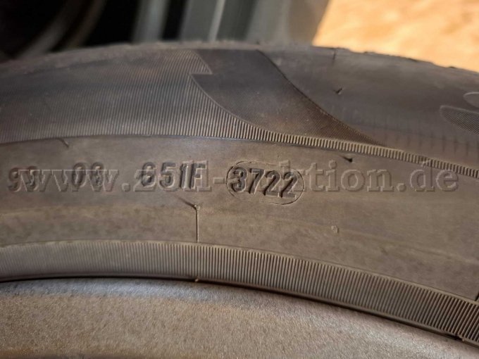 4 Pirelli-winterbanden op aluminium velgen, subtiel – foto 2 – kavel bij Zoll-Auktion, Vilsbiburg
